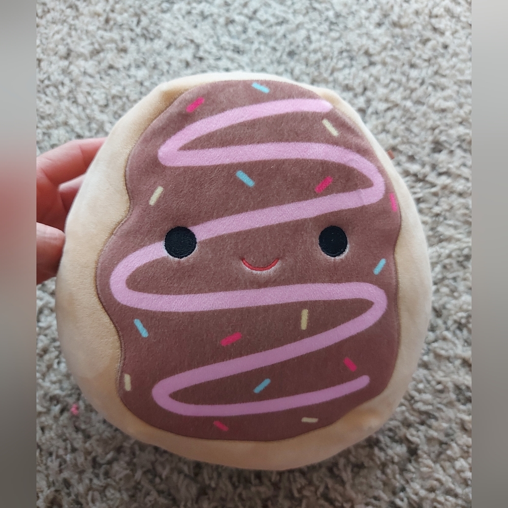 Squishmellow Deja Donut 7.5in